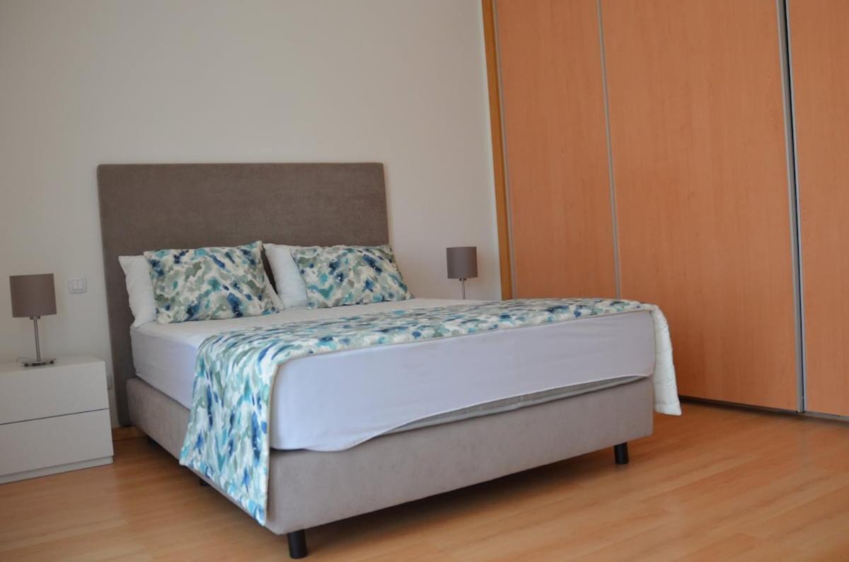 Apartment Algarve T2 With Pool And Balcony In Olhao