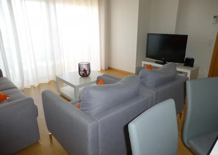 Algarve T2 Apartment With Pool And Balcony In Olhao